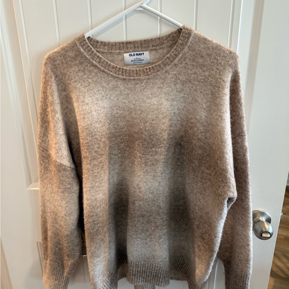 Old Navy Women's Beige Crew Neck Sweater